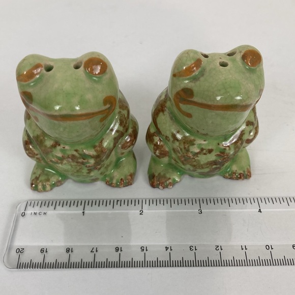 Vintage Ceramic Winking Frog Salt & Pepper Shakers Green Brown - Picture 6 of 7